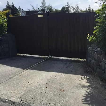 Isserkelly House Lodge