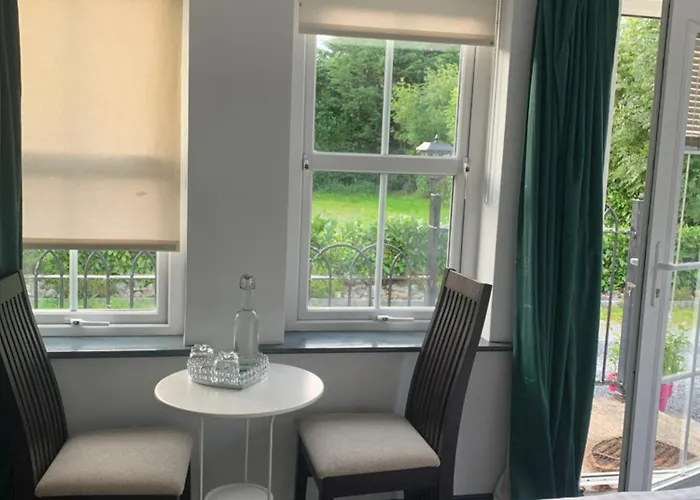 Isserkelly House Lodge *